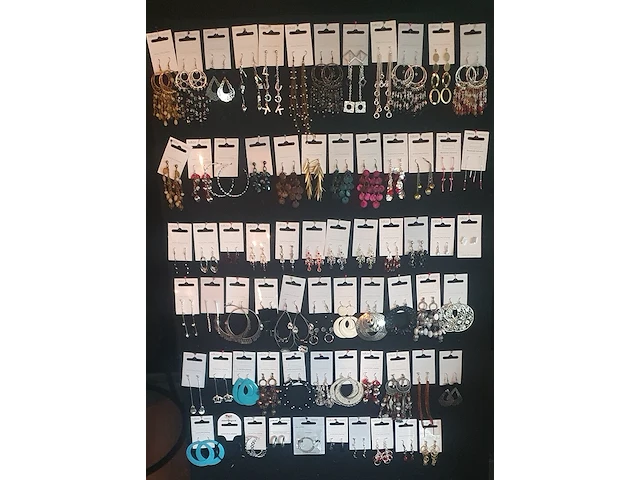 Ca. 1000x sieraden mkm nikkelvrij - afbeelding 4 van  5