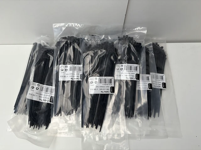 Ca. 1000x tie-wraps zwart 180mm q-link - afbeelding 1 van  1