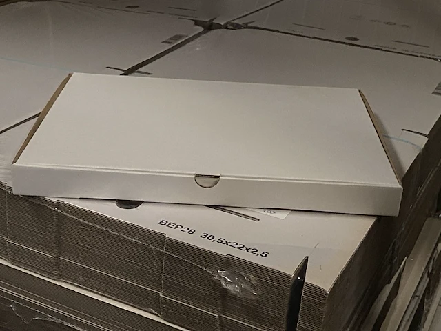 Ca. 1000x verzend (brievenbus) doosjes a4, wit - afbeelding 1 van  5
