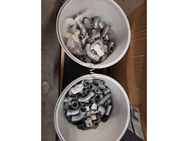 Ca. 100x diverse installatie artikelen en camera onderdelen - afbeelding 15 van  19