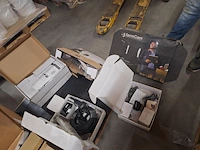 Ca. 100x diverse installatie artikelen en camera onderdelen - afbeelding 19 van  19