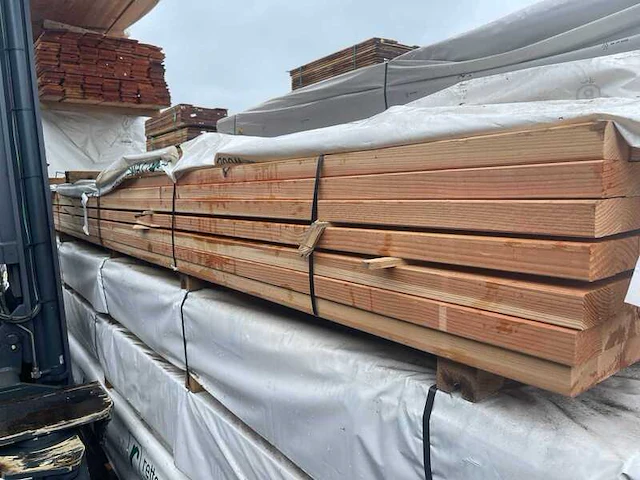 Ca. 100x douglas regels geschaafd, 45x70mm, lengte 500cm - afbeelding 2 van  3