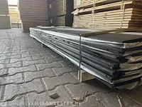 Ca. 100x douglas zweeds rabat zwart gecoat , 23x180mm, lengte 400cm - afbeelding 2 van  3