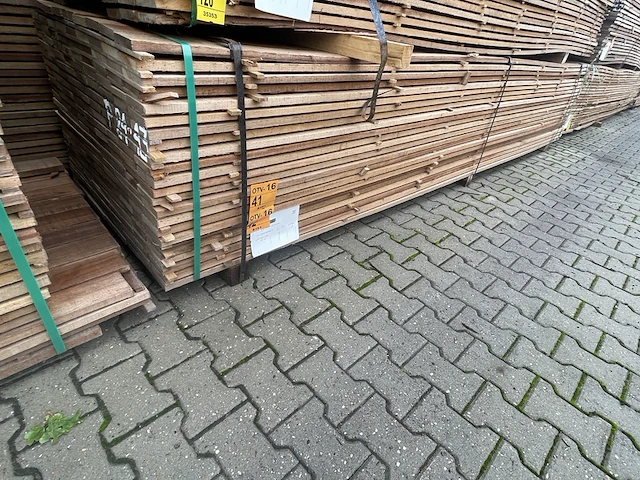 Ca. 100x guyana teak beschoeiingsplanken, 20x100mm, lengte 400cm - afbeelding 4 van  4