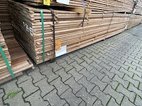 Ca. 100x guyana teak beschoeiingsplanken, 20x100mm, lengte 400cm - afbeelding 4 van  4
