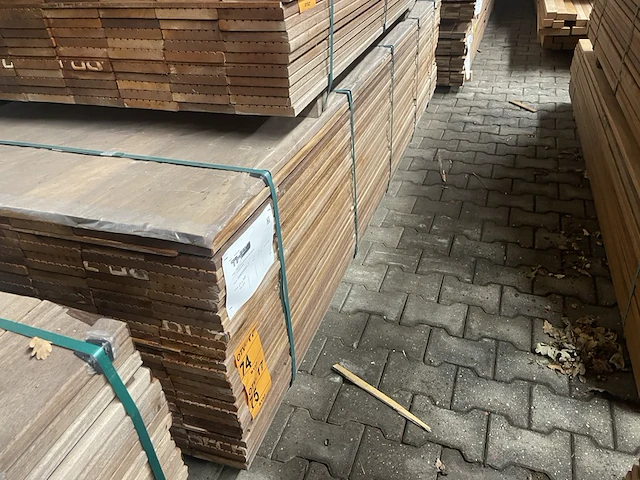 Ca. 100x guyana teak vlonderplanken, 21x145mm, lengte 275cm - afbeelding 4 van  4