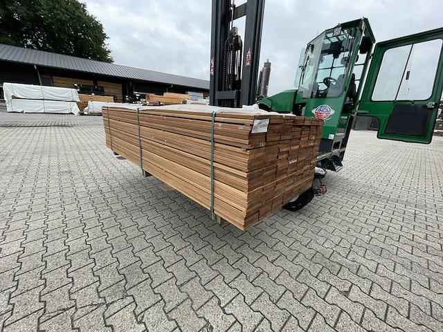 Ca. 100x guyana teak vlonderplanken, 21x145mm, lengte 395cm - afbeelding 2 van  4