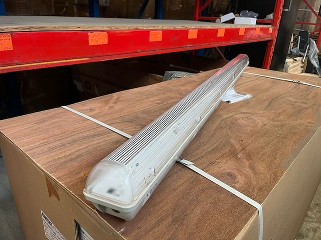 Ca. 100x ip65 t5 fixture 2x49w led armatuur teco professional - afbeelding 2 van  3