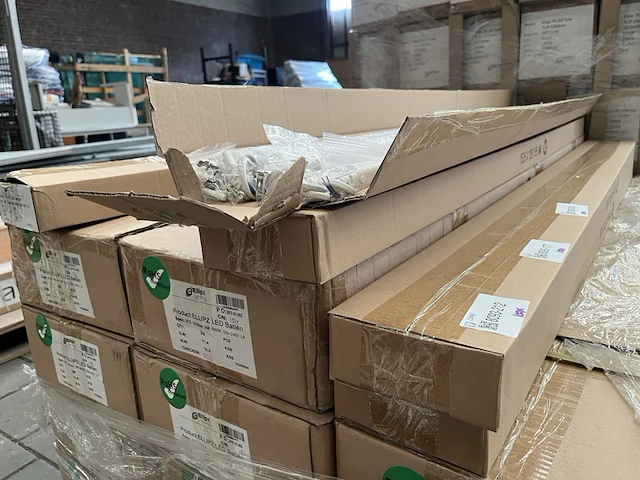 Ca. 100x led batten bt5 1500 mm 24w 4000k ellipz lighting - afbeelding 14 van  16
