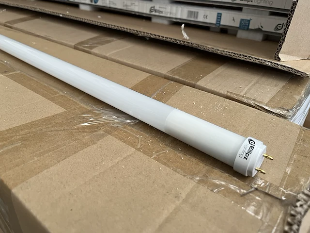 Ca. 100x t8 led tube tl2f 1500 mm 5000k ellipz lighting - afbeelding 2 van  5