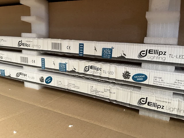 Ca. 100x t8 led tube tl2f 1500 mm 5000k ellipz lighting - afbeelding 3 van  5