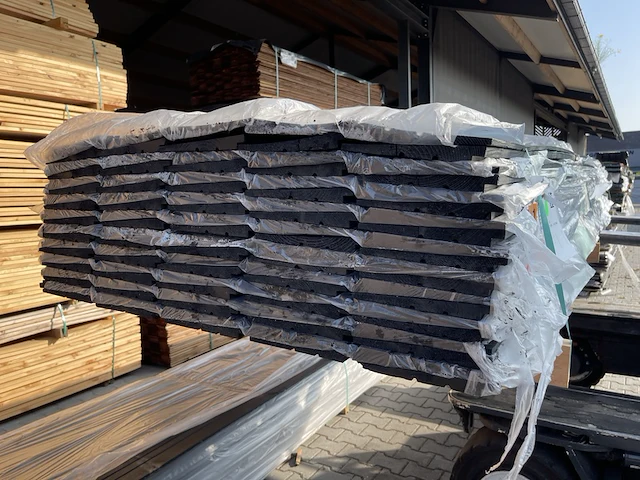 Ca. 100x zweeds rabat zwart gecoat, 16x195mm, lengte 480cm - afbeelding 3 van  3