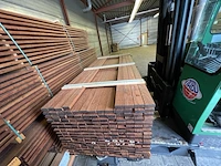 Ca. 103x walaba planken geschaafd, 27x70mm, lengte 245cm - afbeelding 1 van  3