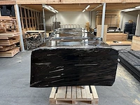 Ca. 104x blokhutprofielplanken, zwart gespoten - afbeelding 9 van  9