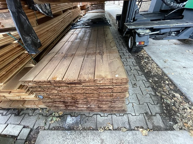 Ca. 105x grenen design/triple/deens profiel bruin geïmpregneerd, 18x140mm, lengte 540cm - afbeelding 1 van  3