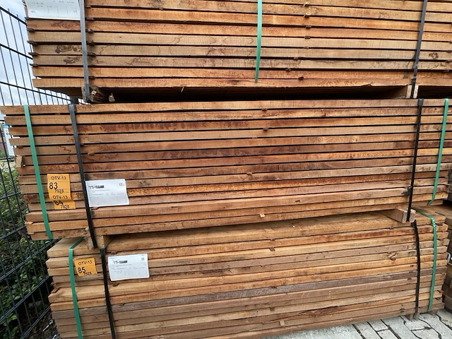 Ca. 105x massaranduba regels fijnbezaagd, 40x60mm, lengte 250cm - afbeelding 4 van  4