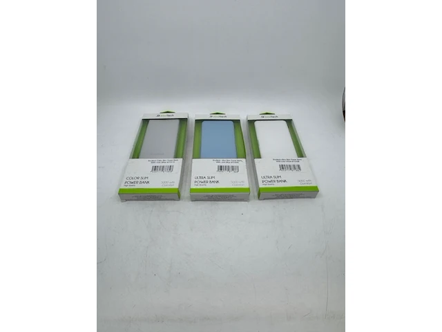 Ca. 105x power bank soultech, bt031g, zilver, wit en blauw - afbeelding 1 van  4