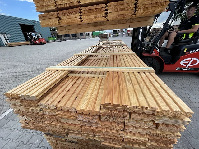 Ca. 106x douglas design/triple/deens profiel, 22x142mm, lengte 500cm - afbeelding 1 van  3