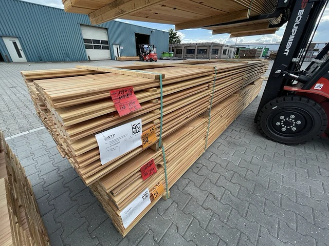 Ca. 106x douglas design/triple/deens profiel, 22x142mm, lengte 500cm - afbeelding 2 van  3