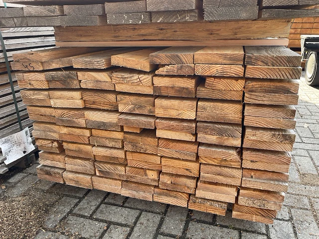 Ca. 109x douglas planken fijnbezaagd, 31x150mm, lengte 300cm - afbeelding 3 van  3