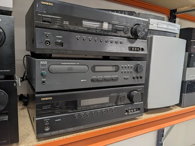 Ca. 10x audioapparatuur, nad, onkyo, harmanny kardon - afbeelding 2 van  20