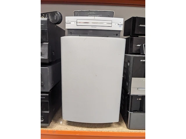 Ca. 10x audioapparatuur, nad, onkyo, harmanny kardon - afbeelding 19 van  20