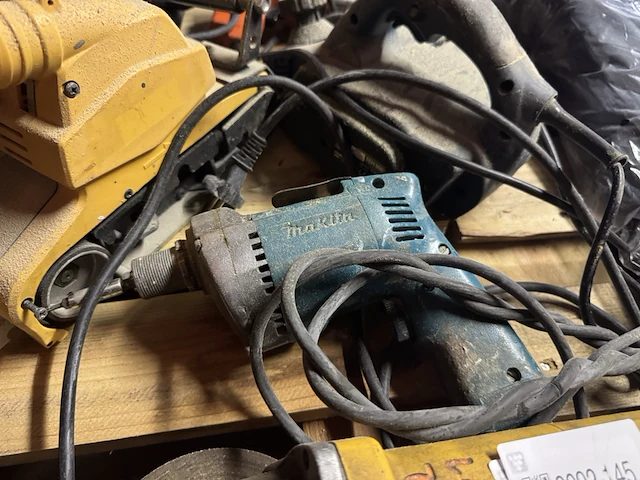 Ca. 10x divers bouwgereedschap w.o. dewalt, makita, metabo, würth - afbeelding 11 van  15