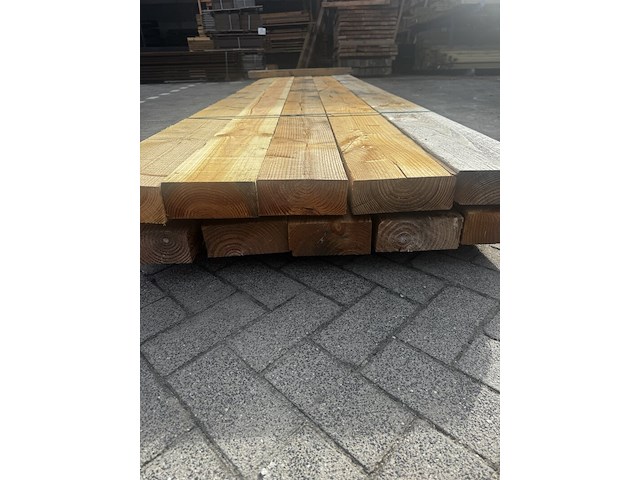 Ca. 10x douglas balken | fijnbezaagd - afbeelding 2 van  2