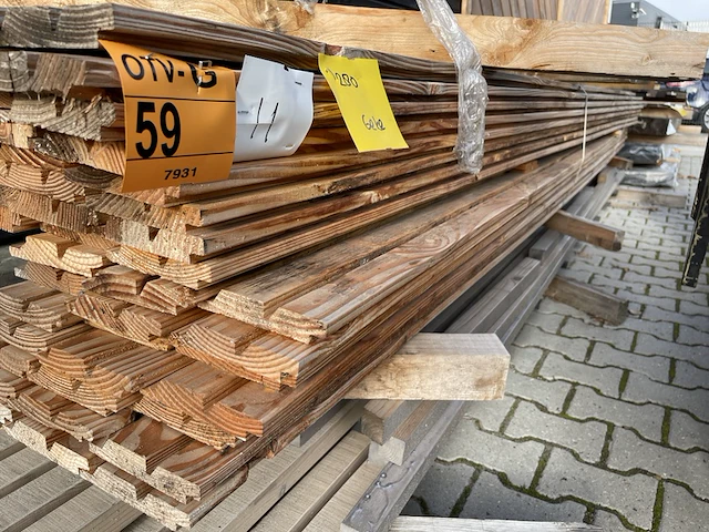 Ca. 10x douglas dubbele rhombus profiel geschaafd, 25x135mm, lengte 400cm - afbeelding 2 van  3