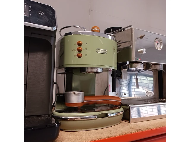 Ca. 10x espressomachine, o.a. jura, quickmil en delonghi - afbeelding 11 van  22