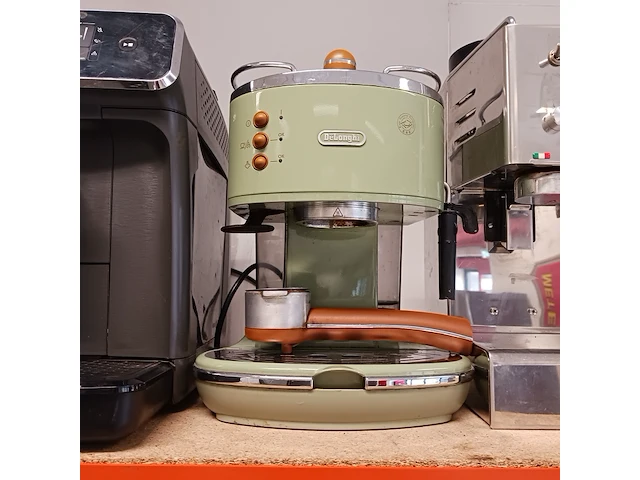 Ca. 10x espressomachine, o.a. jura, quickmil en delonghi - afbeelding 12 van  22