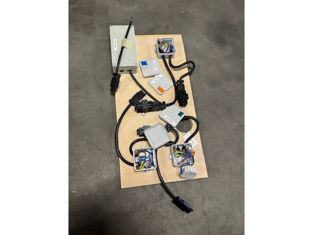 Ca. 10x installatiebord met schakelmateriaal eaton xcomfort, cdau 01/04 - afbeelding 5 van  6