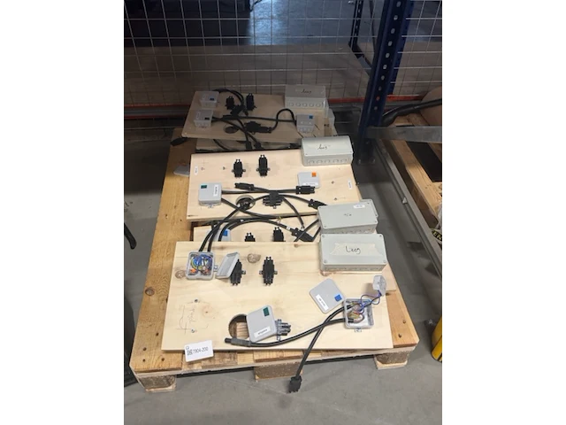 Ca. 10x installatiebord met schakelmateriaal eaton xcomfort, cdau 01/04 - afbeelding 6 van  6