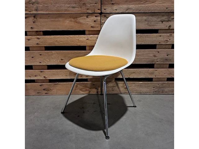 Ca. 10x klapstoel, vitra., eames, geel, groen & blauw - afbeelding 1 van  10