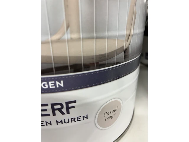 Ca. 10x krijtverf 2,5 ltr emmers kleur beige - afbeelding 4 van  4