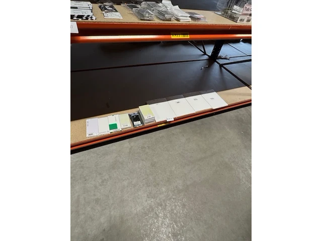 Ca. 10x telefoon display en 4x tablet display samsung - afbeelding 1 van  12
