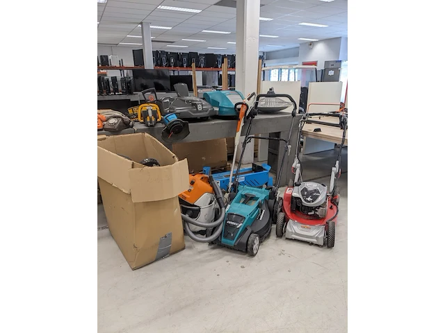 Ca. 10x tuin gereedschap en onderdelen, o.a. husqvarna, stiga, still, wolf garten - afbeelding 1 van  29