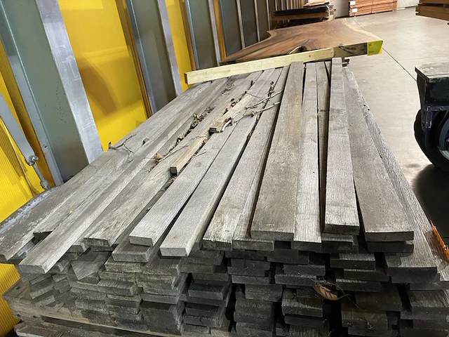 Ca. 110x partij eikenhout, 19x70mm, lengte 200cm - afbeelding 1 van  3