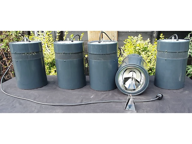 Ca. 111x diverse lampen - afbeelding 16 van  22