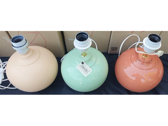 Ca. 111x diverse lampen - afbeelding 22 van  22