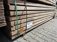 Ca. 112x guyana teak palen fijnbezaagd, 68x68mm, lengte 305cm - afbeelding 4 van  4
