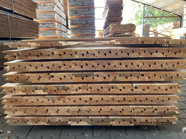Ca. 117x douglas dubbele rhombus, 25x123mm, lengte 500cm - afbeelding 3 van  4
