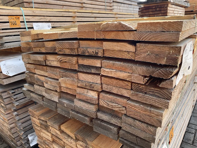 Ca. 119x douglas planken fijnbezaagd, 31x150mm, lengte 300cm - afbeelding 3 van  6
