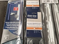 Ca. 11x brievenbusborstels en dorpelprofielen voordeur - afbeelding 3 van  4