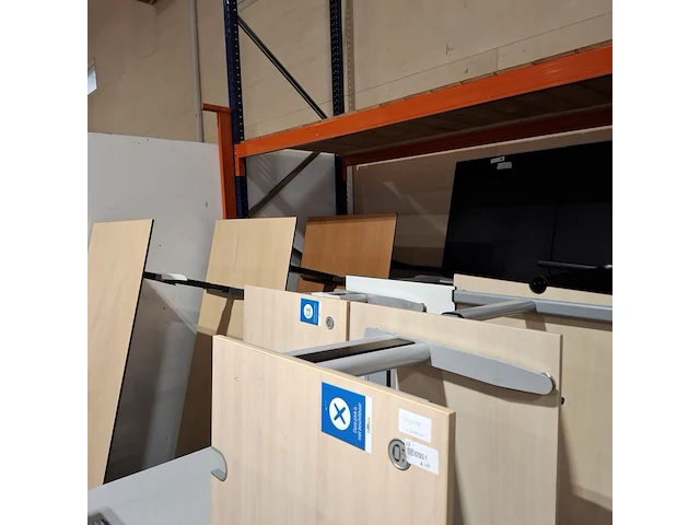 Ca. 11x bureau, o.a. ahrend - afbeelding 2 van  14