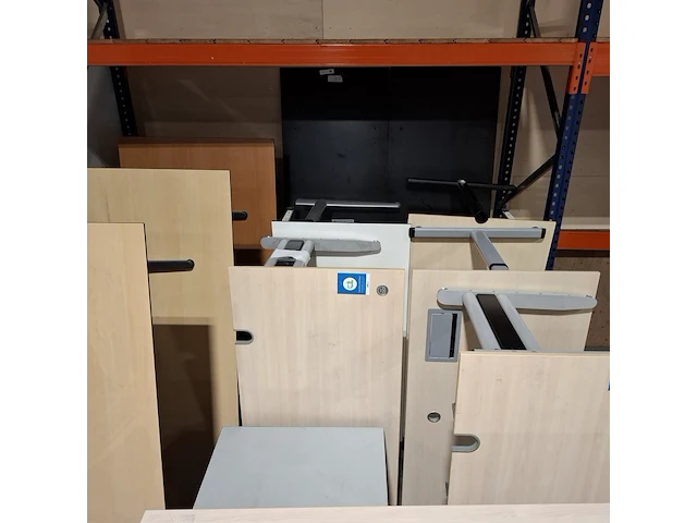 Ca. 11x bureau, o.a. ahrend - afbeelding 4 van  14