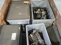 Ca. 11x diverse brandstofinspuitpomp, in kunststof transportkist - afbeelding 2 van  7