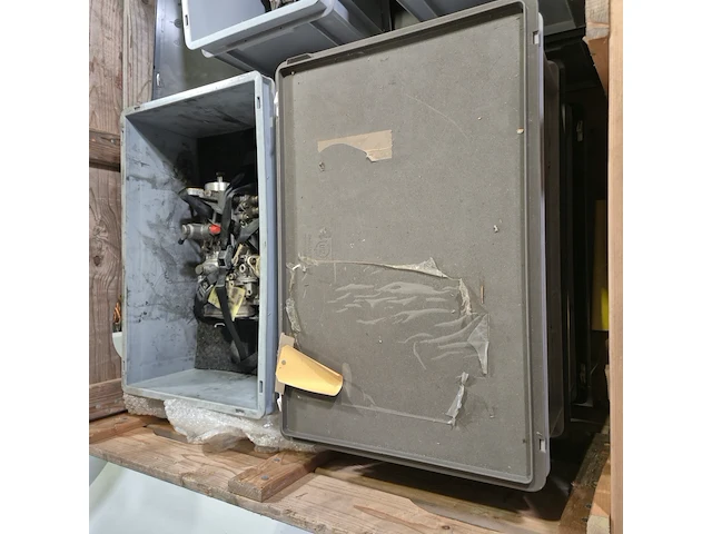 Ca. 11x diverse brandstofinspuitpomp, in kunststof transportkist - afbeelding 7 van  7
