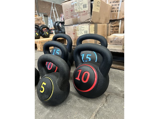 Ca. 11x kettlebell (4x 15kg, 4x 10kg, 3x 5kg) - afbeelding 4 van  5