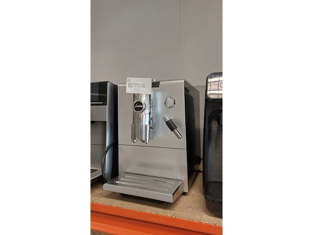 Ca. 11x koffie bonen machines, smeg, siemens, miele - afbeelding 3 van  14